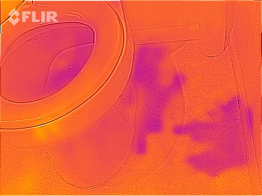 Thermal image of of water leak by the toilet in the bathrooom.